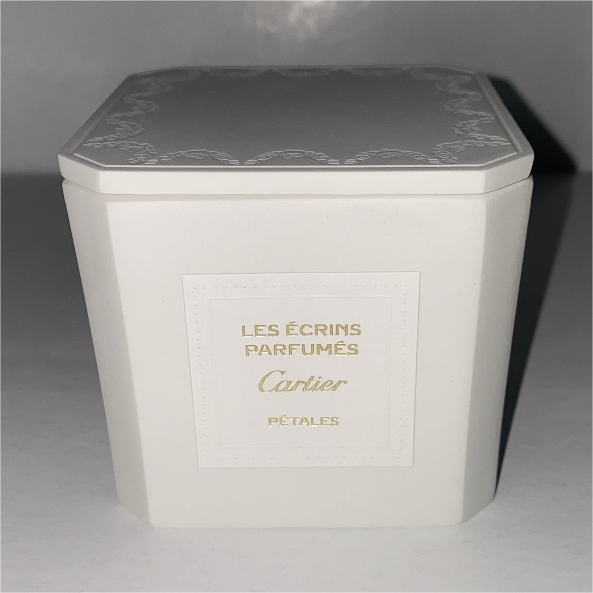 Cartier LES ÉCRINS PARFUMÉS キャンドル Cartier Les Ecrins Parfumes Petales Scented Candle | eBay
