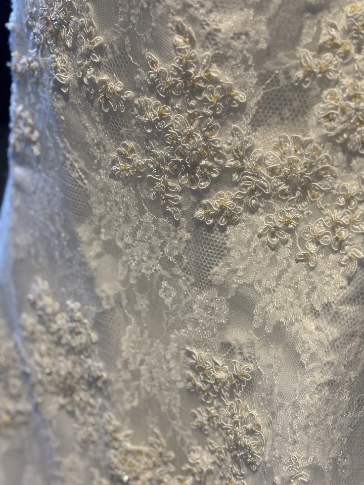 Свадебное платье с сапфиром Alfred Angelo - Изображение 3 из 4