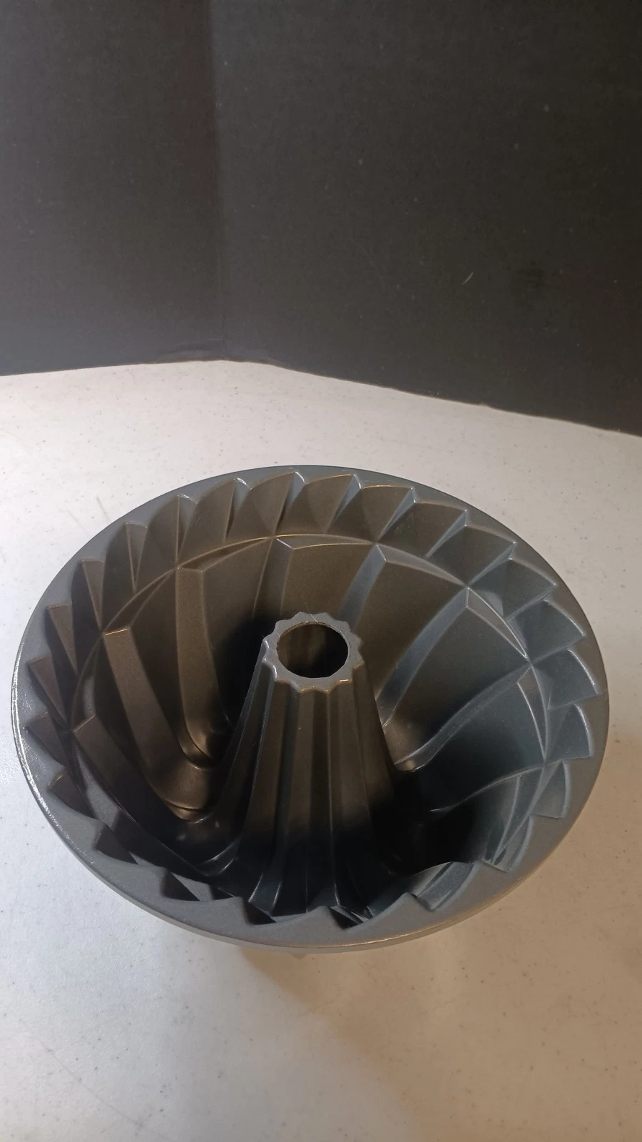 Kugelhopf Bundt Cake Pan, 9 X 9 X 5.125, Gray