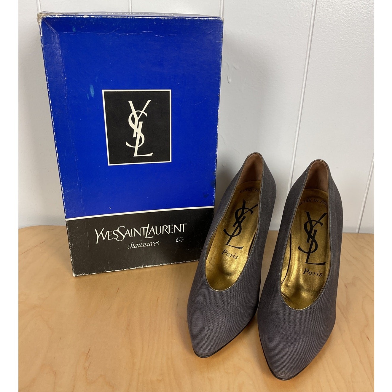 Tacchi grograin grigi Yves Saint Laurent nuovi con scatola vintage taglia 7 forniti con scatola