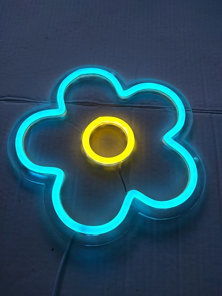 Set Of 3 Neon Flower Lights Usb - Image 3 of 4