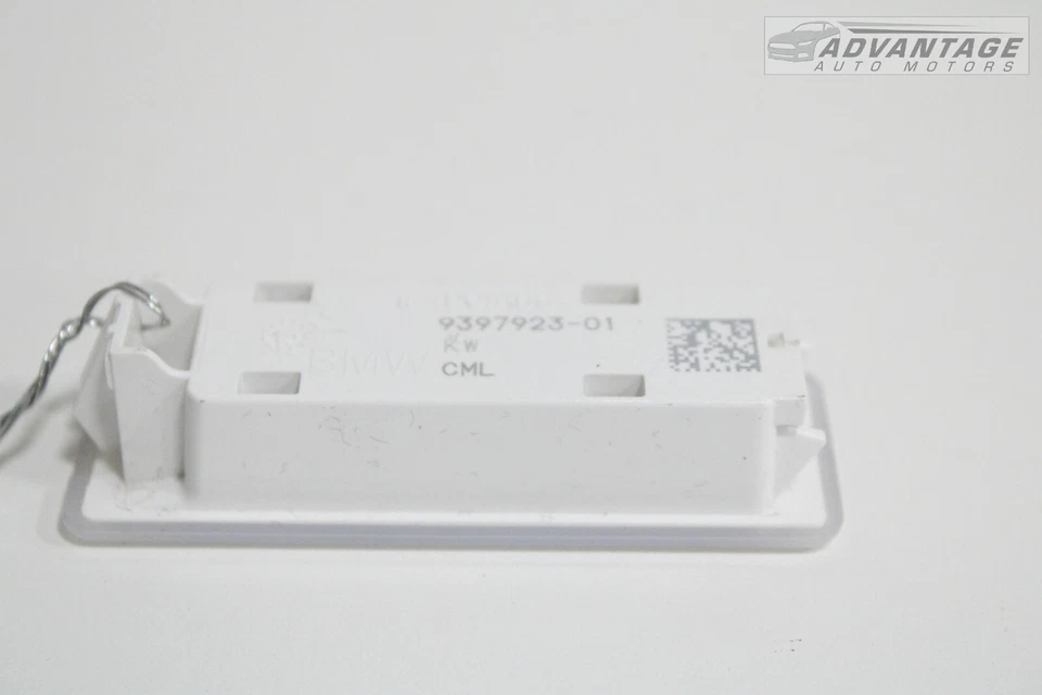 BMW 530I G30 2017-2022 interior trasero derecho luz cortesía lámpara led 9397923 OEM Foto 3 de 4