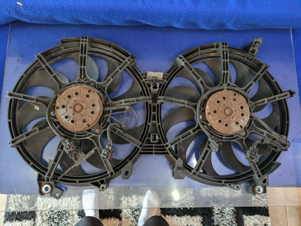 CONJUNTO DE MOTOR Y VENTILADOR ORIGINALES PARA INFINITI FX50 QX56 NISSAN - CON CUBIERTA - sin módulos Foto 2 de 4