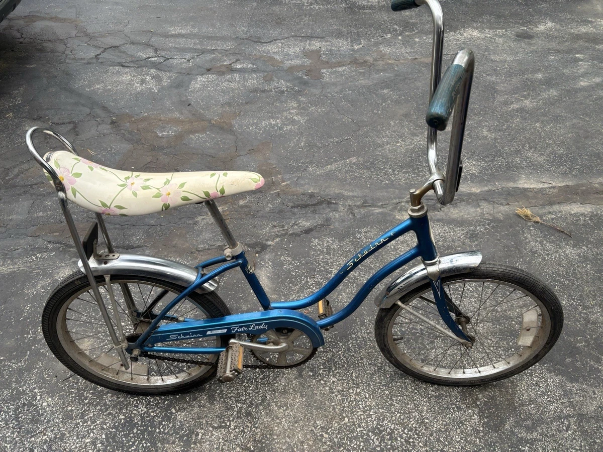 チャンスSALE☆【超希少】stingrayビンテージ自転車 Vintage Schwinn Stingray Bike In Collectible Complete Bikes for