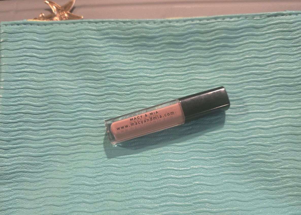 Macy Mia Ava Nude Lip gloss with free bag