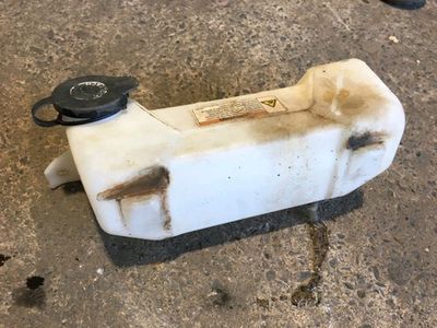 #ad Salvage Briggs and Stratton Pressure Washer Chemical Tank 84001725 Craftsman $29.00