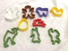Różnorodność DZIEWIĘCIU plastikowych noży do ciasteczek - twarz królika, piernikowiec, kaczka itp.