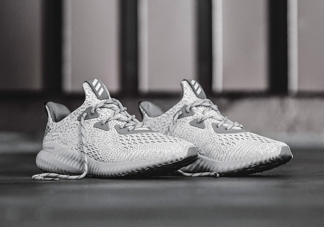 ADIDAS ALPHABOUNCE AMS BW0427 CLEAR ONIX MULTI SOLID GREY MEN'S RUNNING SHOES ADIDAS ALPHABOUNCE AMS BW0427 CLEAR ONIX MULTI SOLID GREY MEN'S RUNNING SHOES
