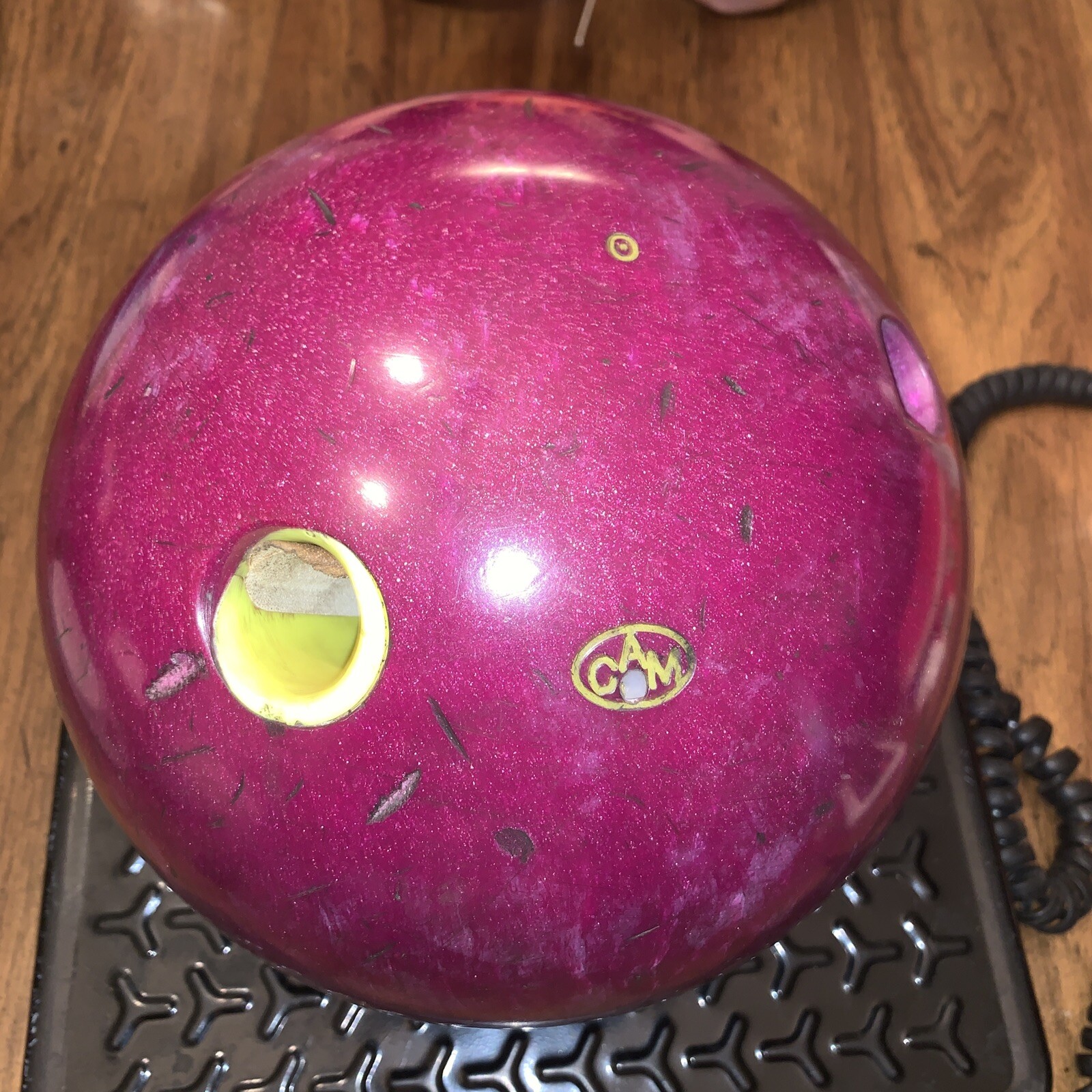HAMMER FABALL TRUCK HAMMER BOWLING BALL 15 ……14 Pound 6 Oz. Purple