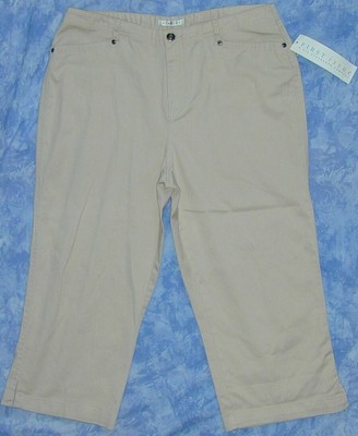 NWT Womens FIRST ISSUE Size 12  Stone Beige COTTON Capri KHAKIS Leg20 PANTS