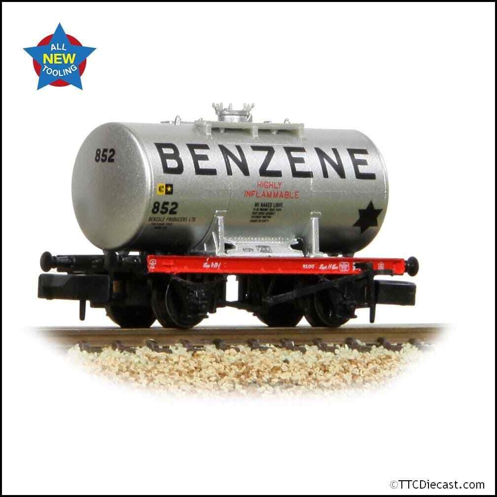 Farish 378-000 14T Anchor-Mounted Tank Wagon 'Benzene' Silver - N Gauge