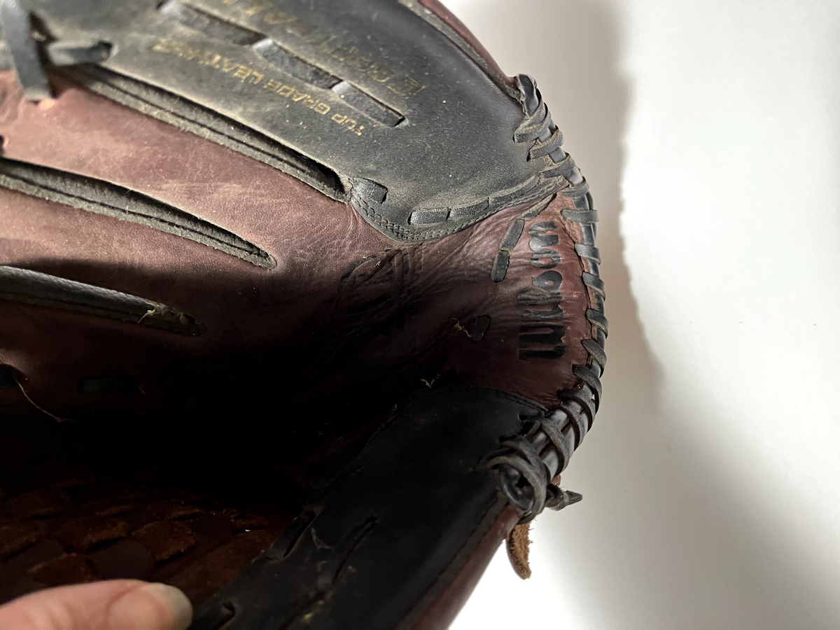 Gant de softball Wilson Elite A2477 13 cuir lancer main droite RHT