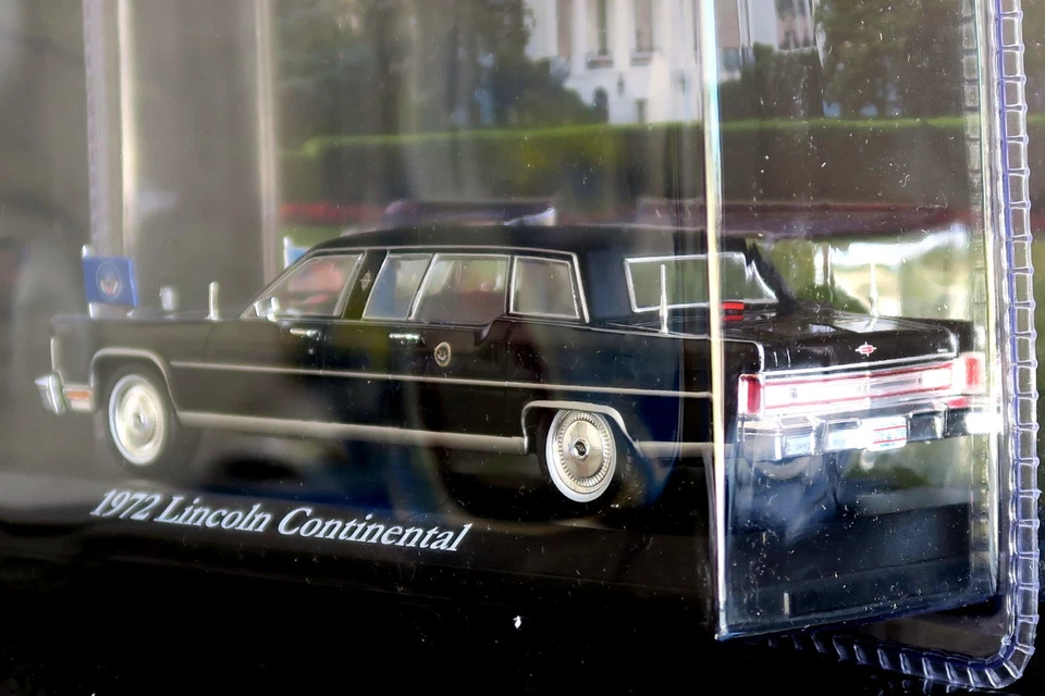 1972 Lincoln Continental Ford Presidential limousine modelo fundido, LUZ VERDE 1/43 - Imagem 4 de 4