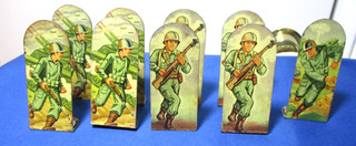 VINTAGE MARX UNUSUAL TIN TOY WW2 THEMED TOY SOLDIER TARGETS
