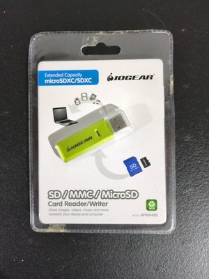  Iogear GFR204SD Flash Card MicroSD/SD/MMC Reader/Writer USB 2.0 NEW