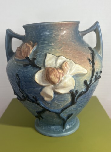 Vintage Roseville Vase, Urn, Planter Blue 92-8 Magnolia Double Handled 1940s - Picture 4 of 18