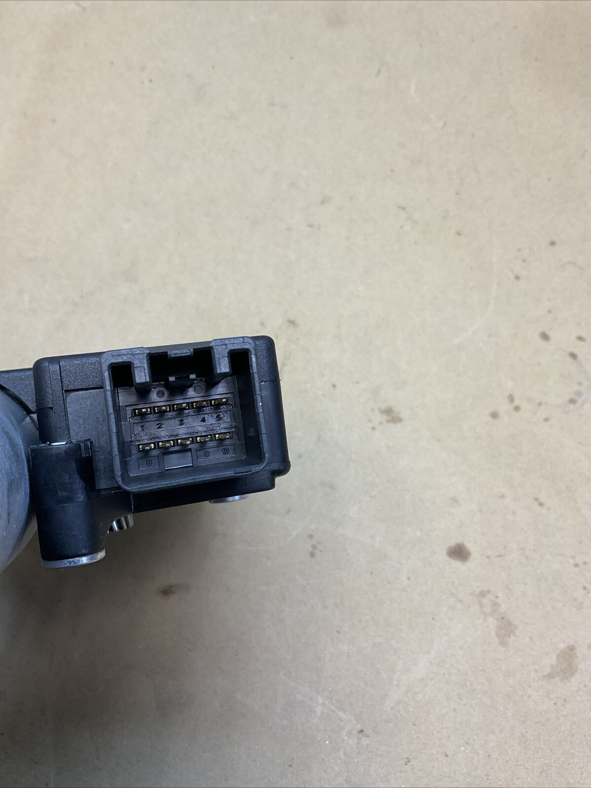 Maserati Quattroporte 2014-2021 Sunroof motor P/N 6113063C