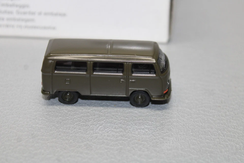 Märklin 18700 4MFor VW Bus Come Carroza 8 Sedile Scala H0 Conf. Orig. - Immagine 3 di 4