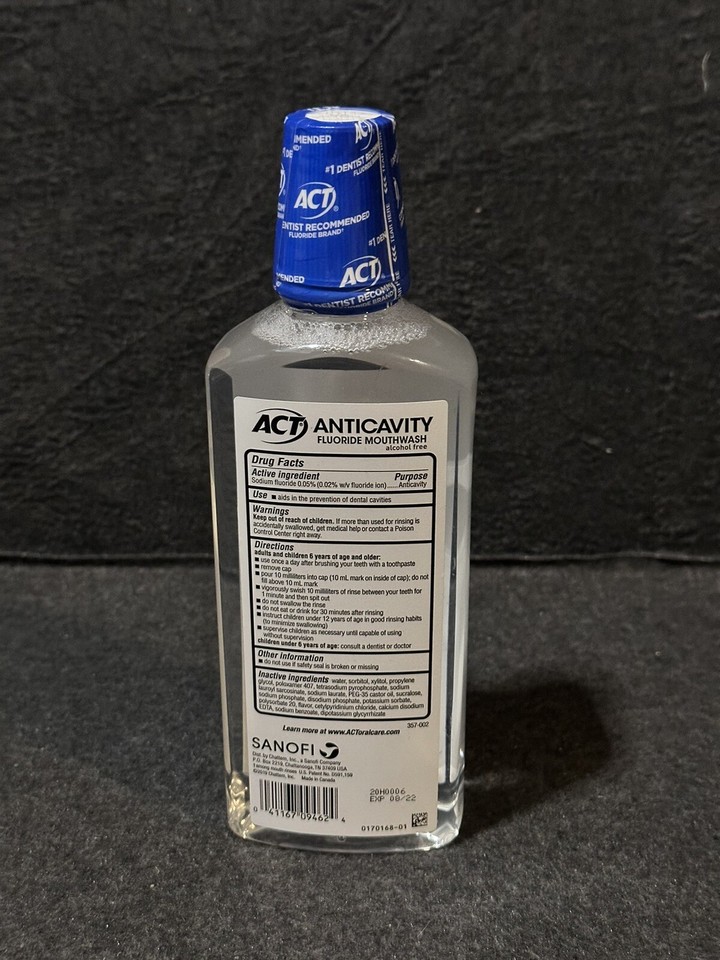 ACT Iced Sweet Mint Fluoride MouthwashDye & Alcohol Free Rinse 18oz 8/