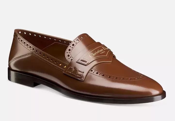 MOCASSIN DIOR BOY EN PEAU DE VEAU MARRON. TAILLE US 8.5 / FRA 38.5. MODÈLE# KDB886VEA_S23M