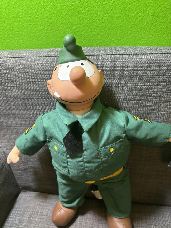 Nuevo Con Etiqueta Escarabajo Bailey Sarge Camuflaje Plástico Cabeza Movimientos Soldado Peluche 15" Foto 4 de 4