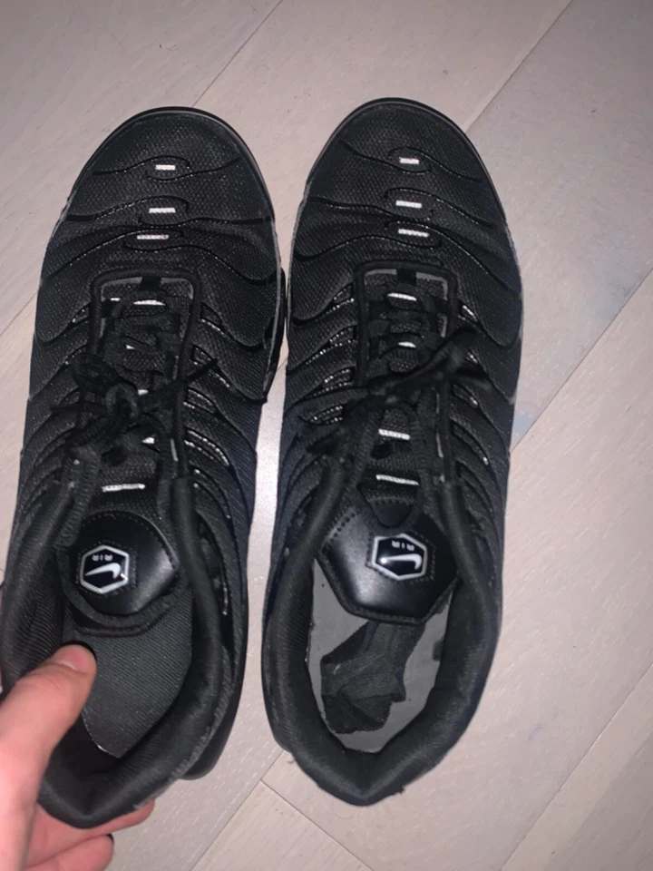 Size 11 - Nike Air Max Plus Tn “kaomoji”, photo 3 of 5