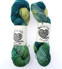 2-Pk / KNITTY BOH FIBER Co. 70/10/20% SW Merino Wool/Cashmere/Nylon - 400 yds Ea