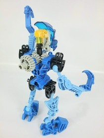 Lego Bionicle Toa 8533 Gali Complete with Canister* (No Instructions) Year 2001