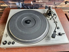 Technics turntable SL-1600  Record player