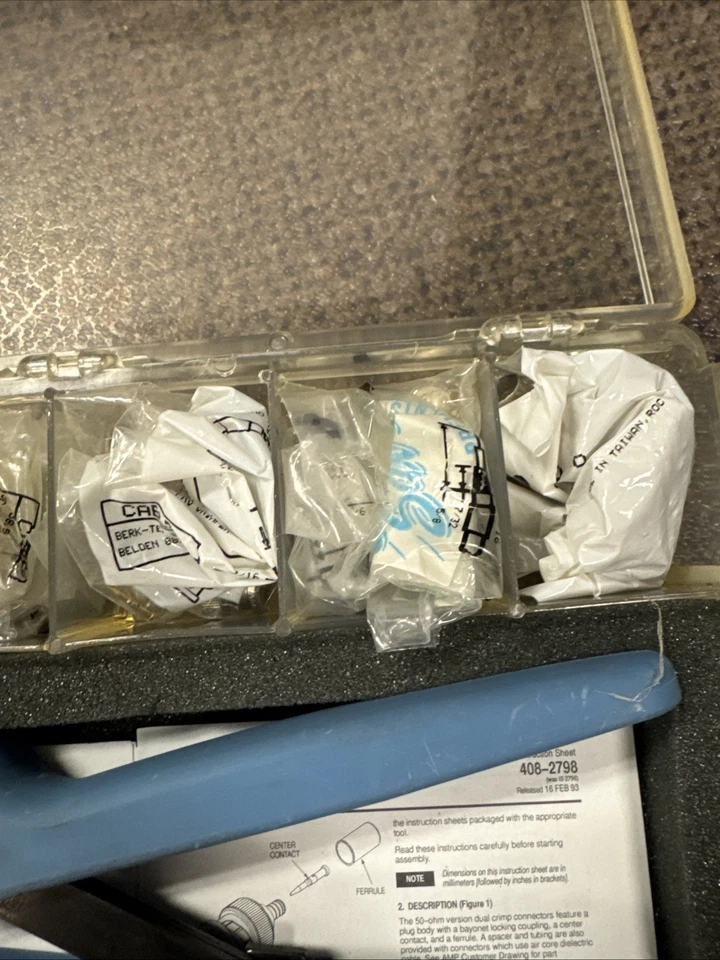 Kit de terminales preaislados AMP Pro-Crimper II PIDG y agarre de plástico - NUEVO Foto 4 de 4