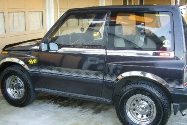 For Geo Tracker 1989-1997 QMI 295001 Polished Fender Trim Foto 3 de 4