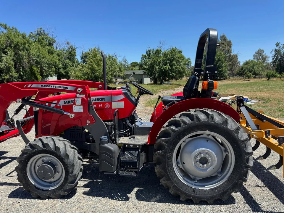 tractor for sale used 2022 Massey Ferguson 2604h   - Image 3 of 4