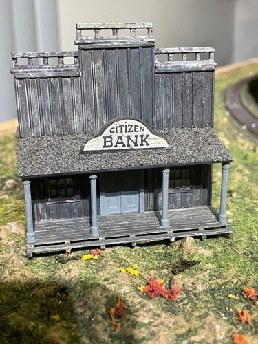 HO SCALE - BUILT UP BUILDING - CITIZEN BANK - Picture 2 of 4