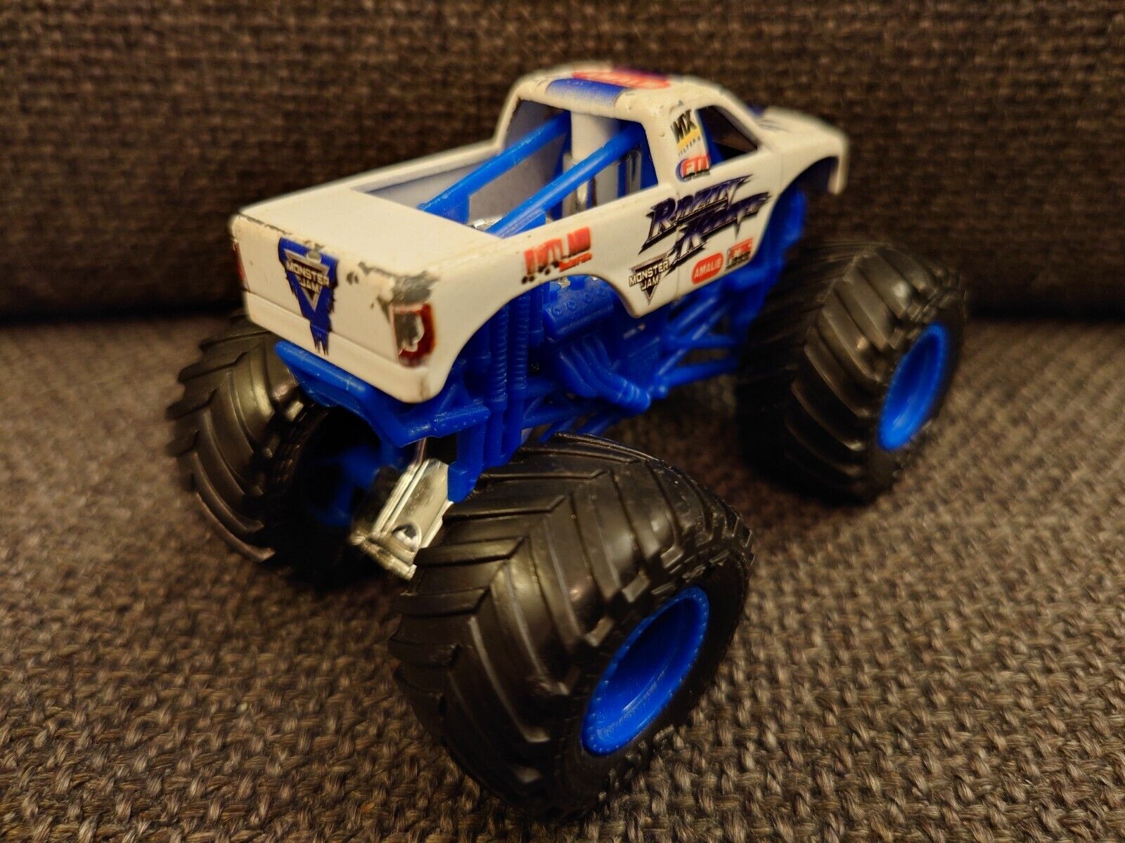 Picture 5 of 9