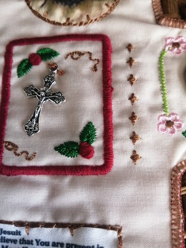 Beautiful Vintage Pocket Prayer Shrine Set, Catholic - Picture 5 of 11