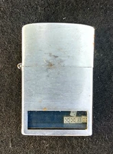 UNUSED GAMBLING 5 POKER DICE LIGHTER 