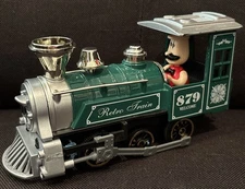 Retro Train “879 Welcome” Pull-Back Locomotive w/ Driver – Green/Silver