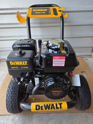 #ad DEWALT 3600 PSI 2.5 GPM Cold Water Gas Professional Pressure Washer HONDA engine $549.99