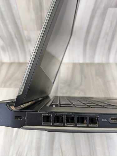 FOR PARTS Alienware 15 R3 32GB Nvidia GeForce GTX 1070 8GB Intel Core i7 6th Gen - Picture 18 of 24