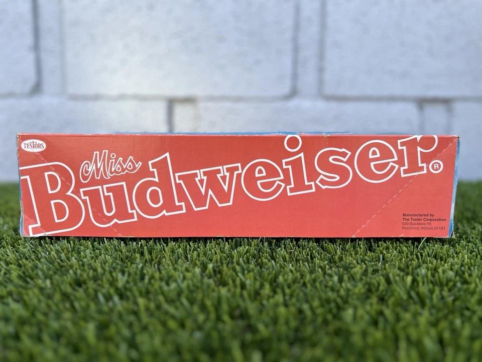 Testors Miss Budweiser Unlimited Hydroplane Racing Boat Model 1/25 (New in Box) - Image 3 of 4