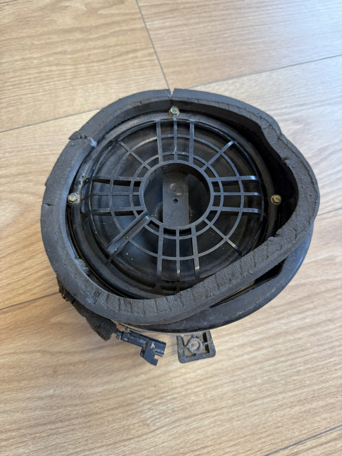 Mercedes-Benz W163 ML 1998-05 Left Side Speaker A1638201102 Oem