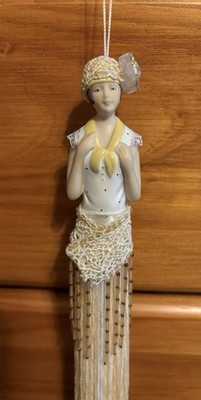  Putting On The Ritz  20 s Flapper Hand Beaded Tassel Doll 11 