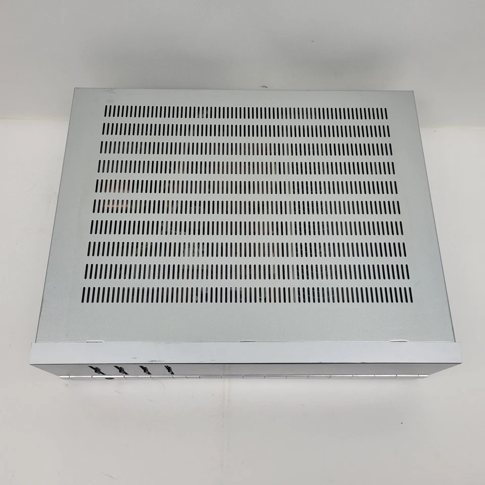 Amplificador estéreo sintonizador Magnavox modelo FA-1421 encendido pero no probado Foto 2 de 4