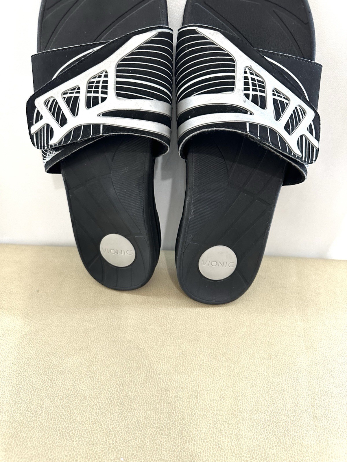 Vionic Traverse Men’s Slides Flip Flops Black & S… - image 3