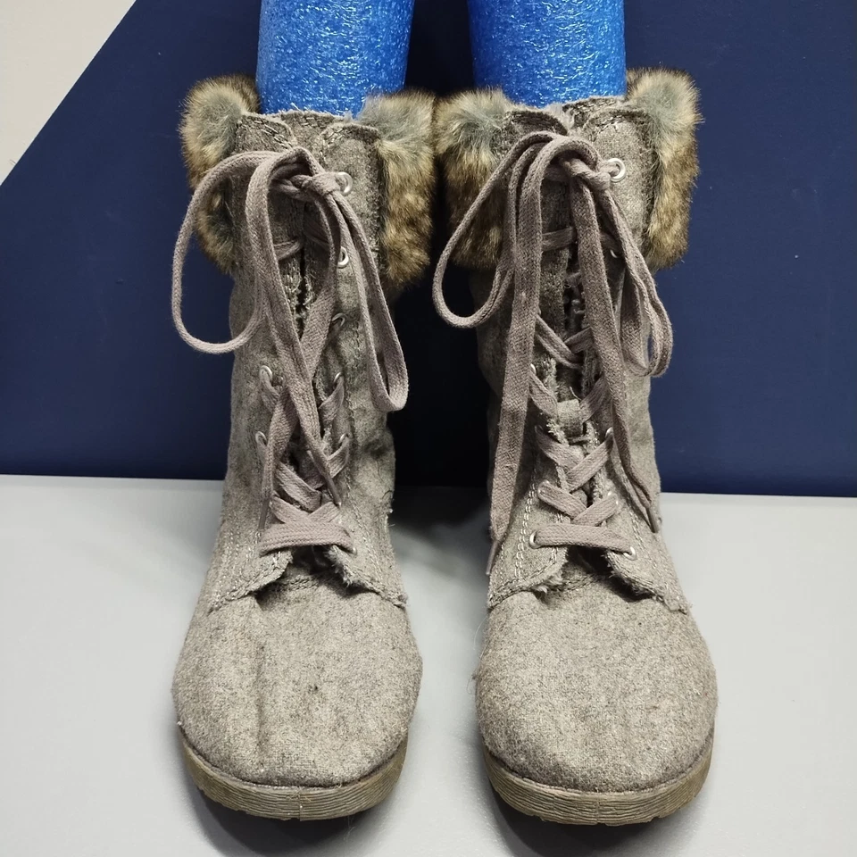 Botas de invierno Roxy Mid Pantorrilla para mujer talla 9 grises forradas de piel sintética punta redonda con cordones Foto 2 de 4