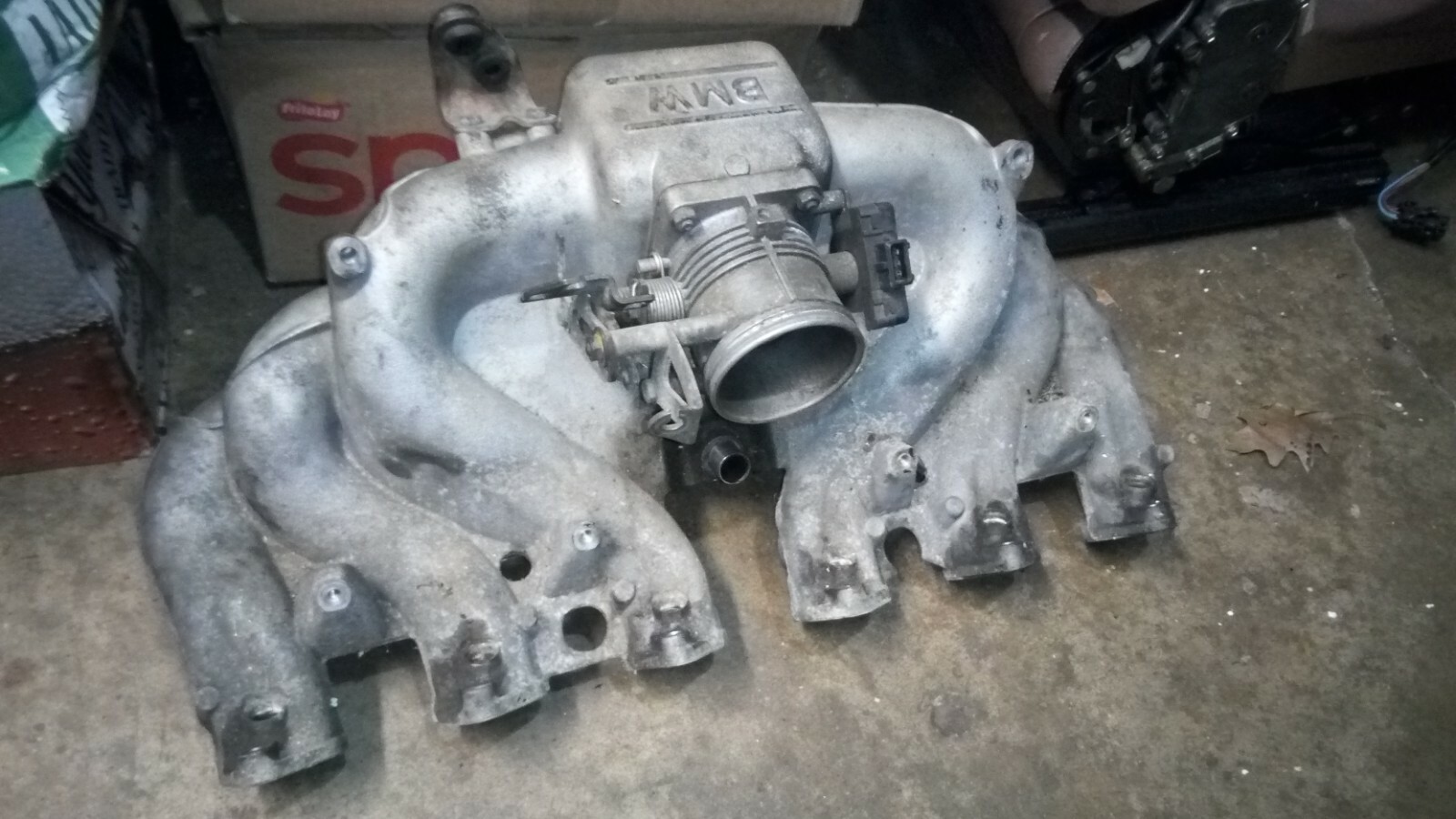 1985 BMW 635CSi (E24) M30 B34 Intake Manifold & Throttle Body set OEM
