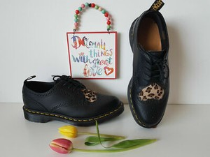 dr martens joyce heart leopard