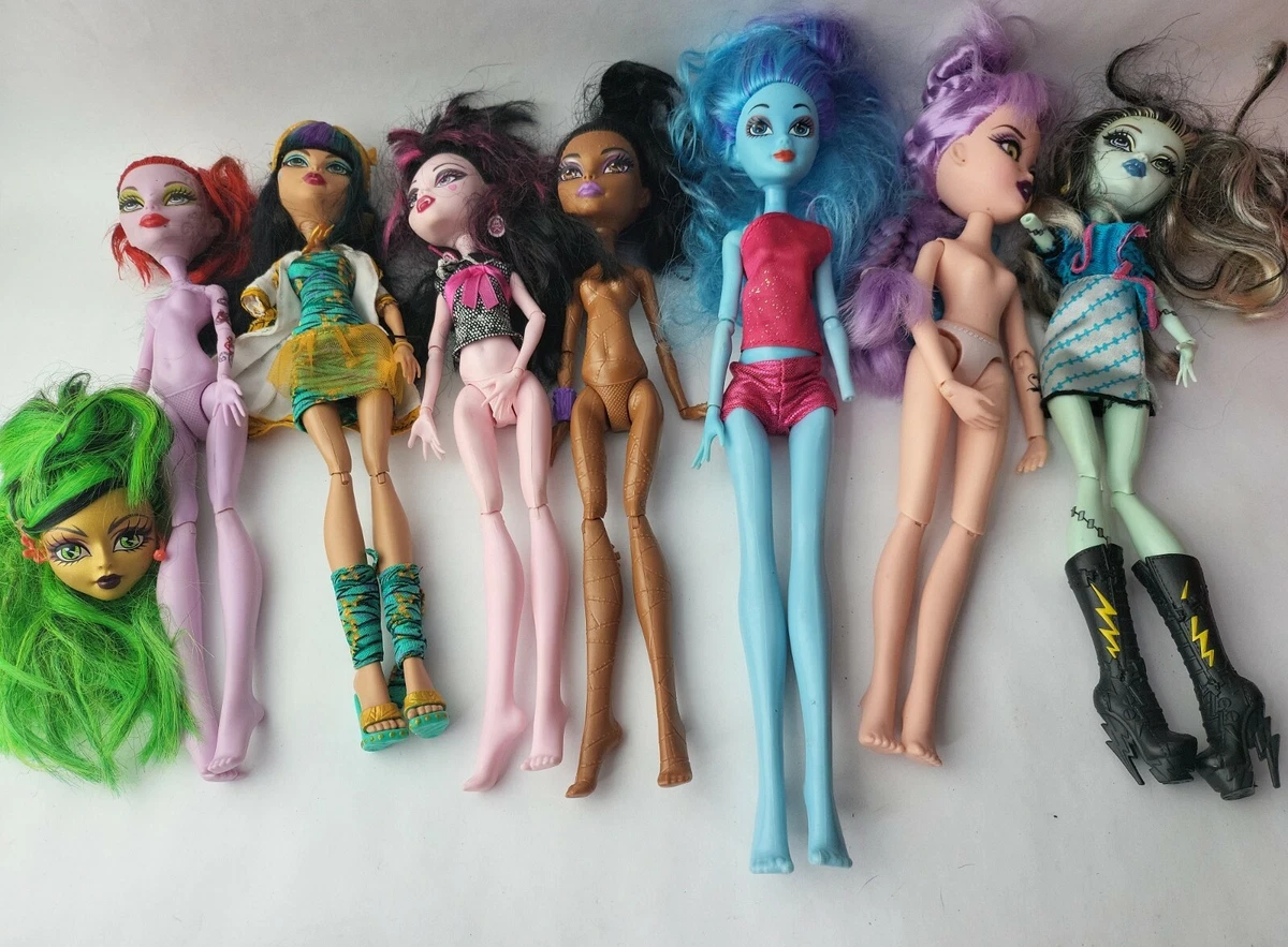 Monster High Barbie Doll Mega Lot Of 7 With Accessories , 2 missing 1 hand