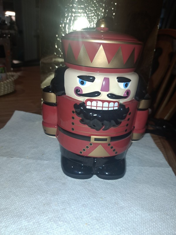 Scentsy NUTCRACKER 2014 Limited Edition Warmer 4170/25,000 Christmas Works Used