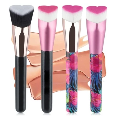 Professional Quality Makeup Brush For Smooth Liquid And Cream Application - Image 1 of 4